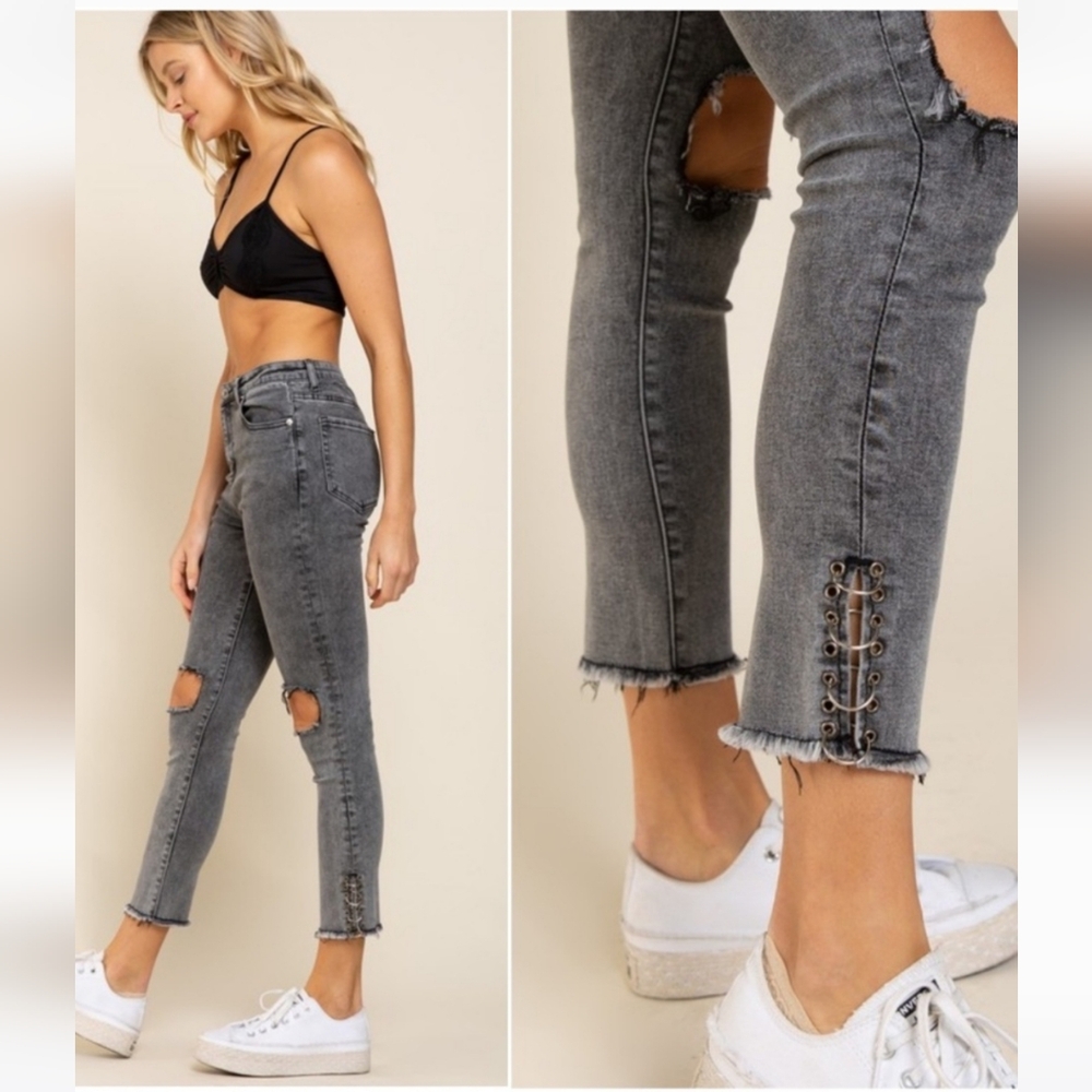NWT POL Women's Distressed Pierced Detail BLACK Jeans OFFERS…